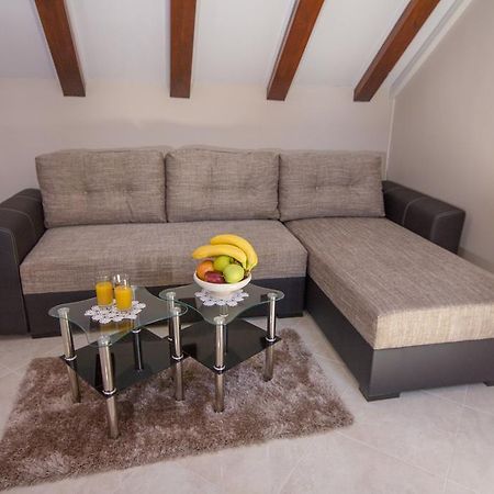 Apartment Niko Kastel Stari Kaštela 객실 사진