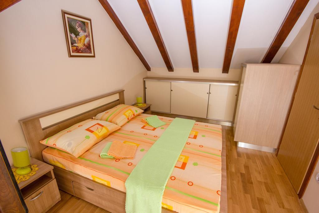 Apartment Niko Kastel Stari Kaštela 객실 사진