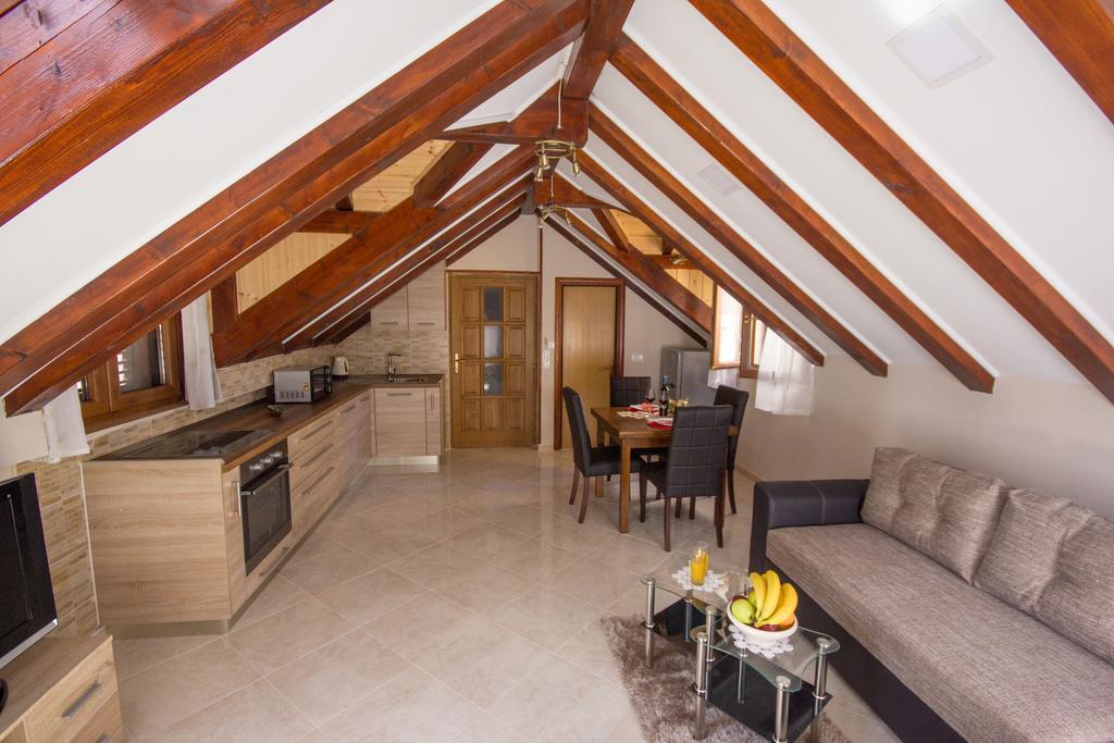 Apartment Niko Kastel Stari Kaštela 객실 사진